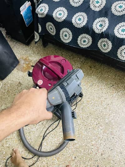 Hitachi Vacuum Cleaner 2200W