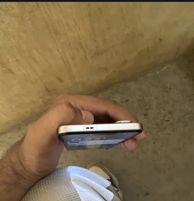 Infinix hot 60I / 6+6 / 128 gb / 11 month sy zayada warrenty