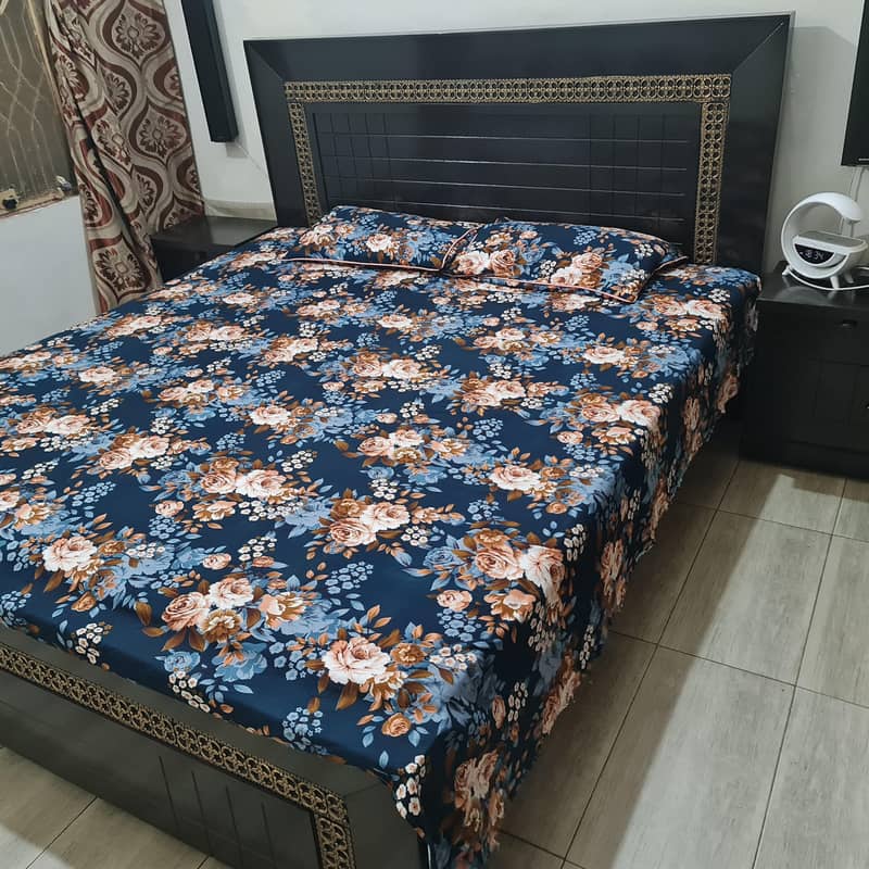 double bed set with dressing 0