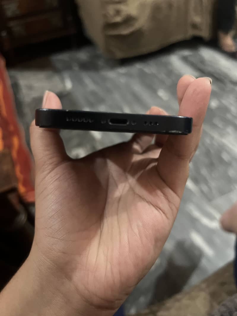 Apple iPhone 12 7