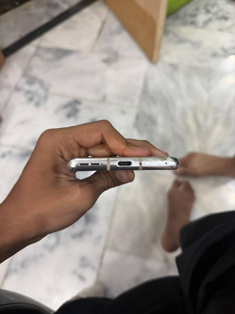 One Plus 8 5