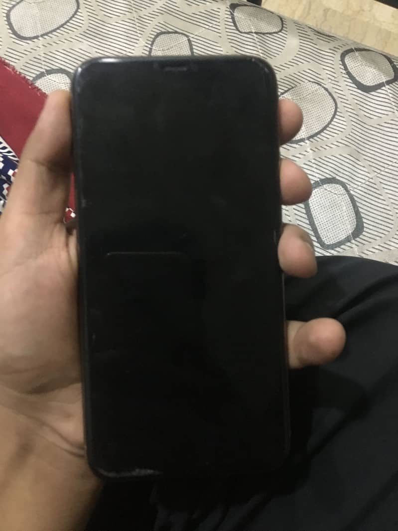 iPhone 11 Pro Max 1