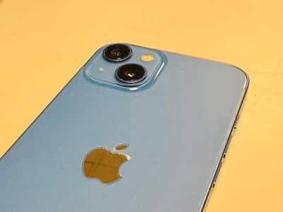 Apple iPhone 13