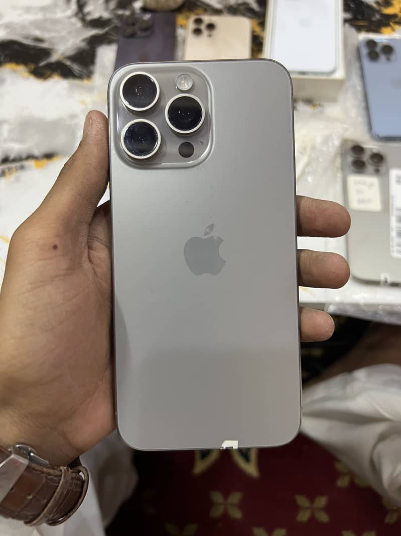 Iphone 15 pro max 0