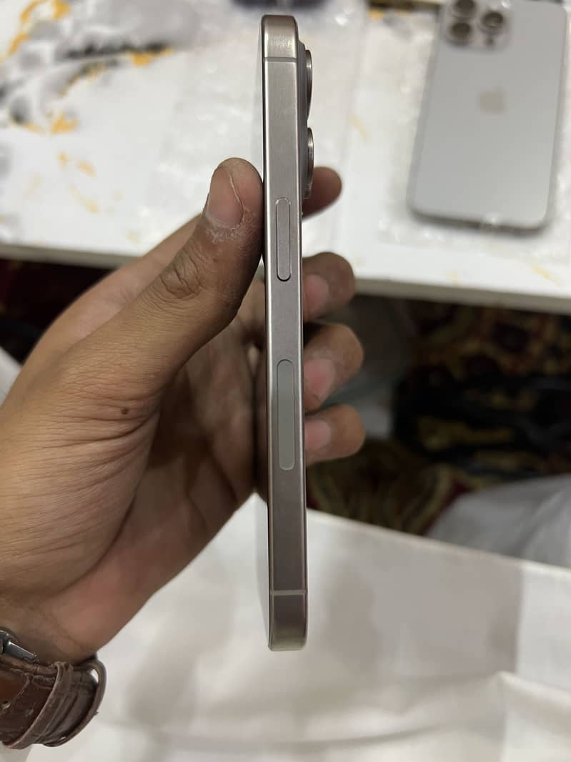 Iphone 15 pro max 3