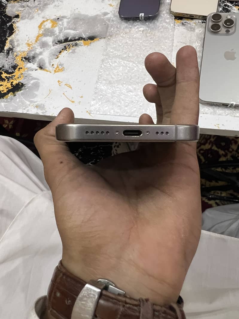 Iphone 15 pro max 5