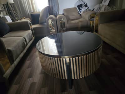 centre round table with glass top