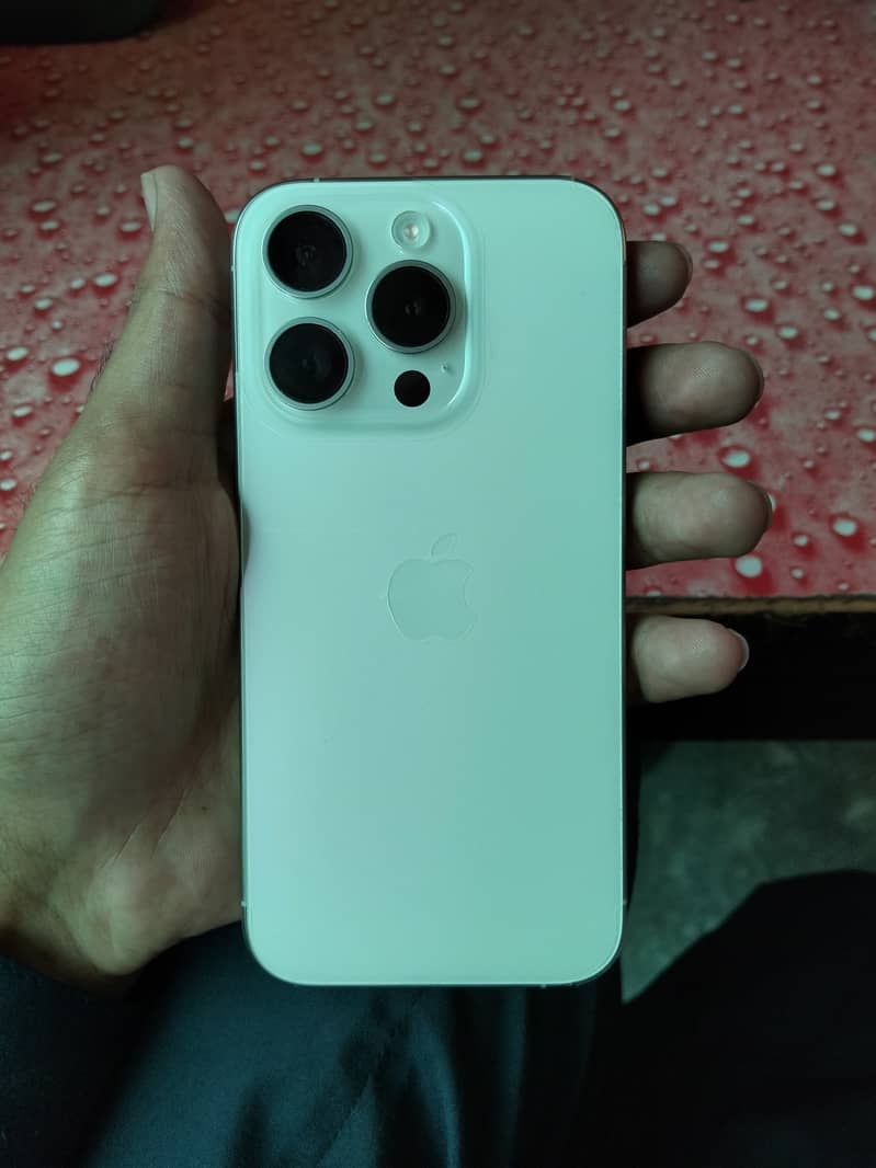 Apple iPhone 15 Pro 1