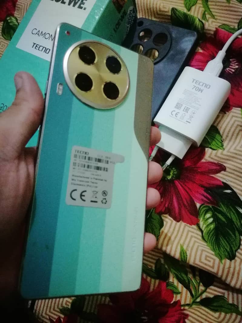 Tecno CAMON 30 4