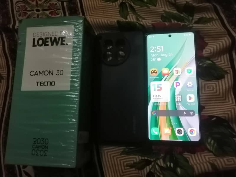 Tecno CAMON 30 7