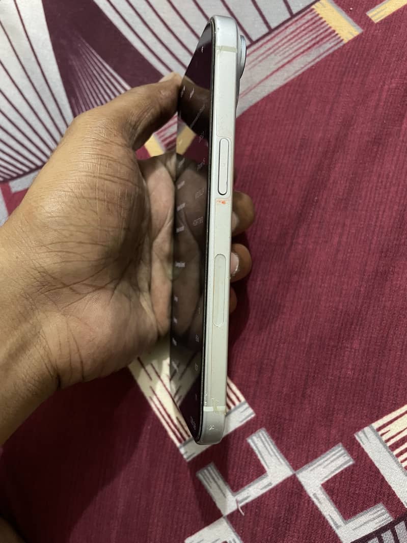 Apple iPhone 15 8