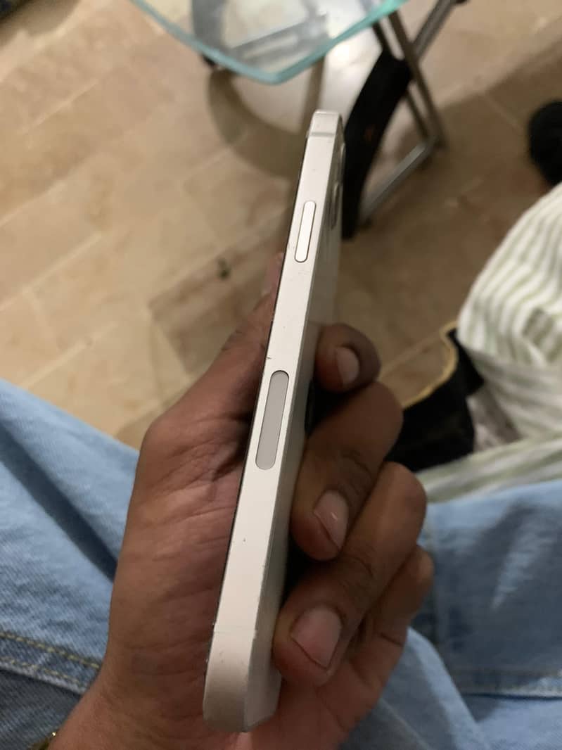 Apple iPhone 12 2