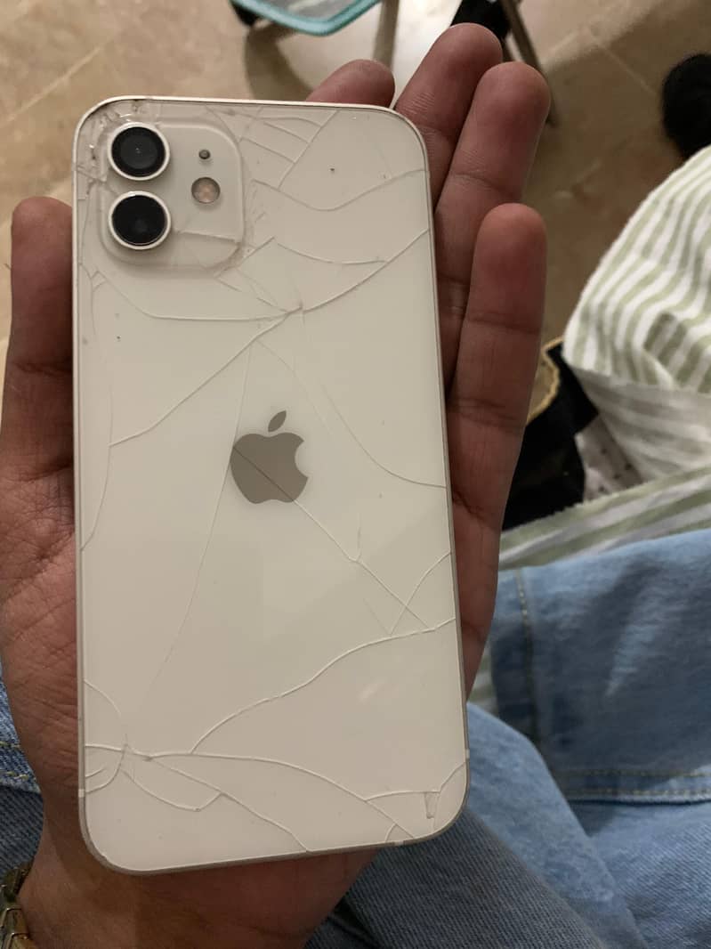 Apple iPhone 12 3