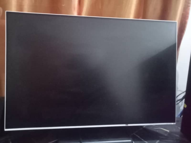 GAMING COMPUTER 4