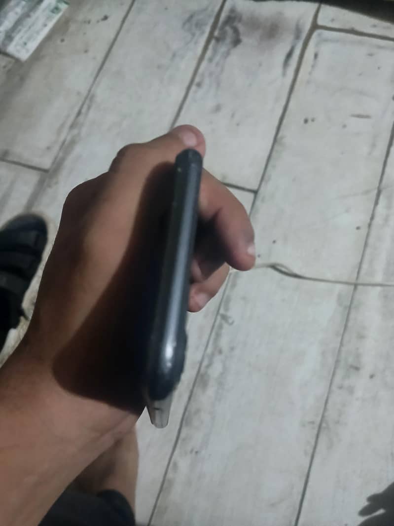 iphone 11 4
