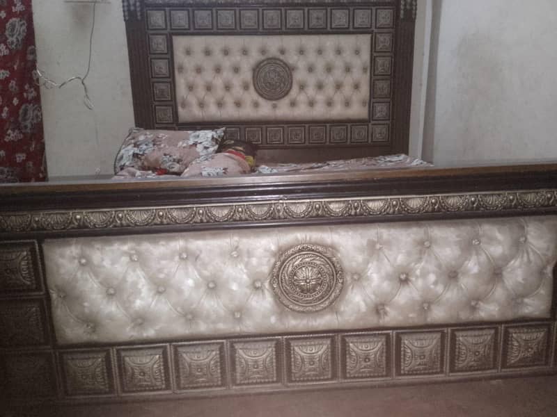 bed dressing table with site table 1
