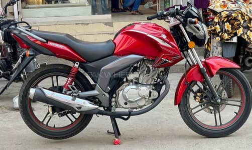 Suzuki GSX 125 2023 Model Japan Assembled 8500 milage Red colour 10/10
