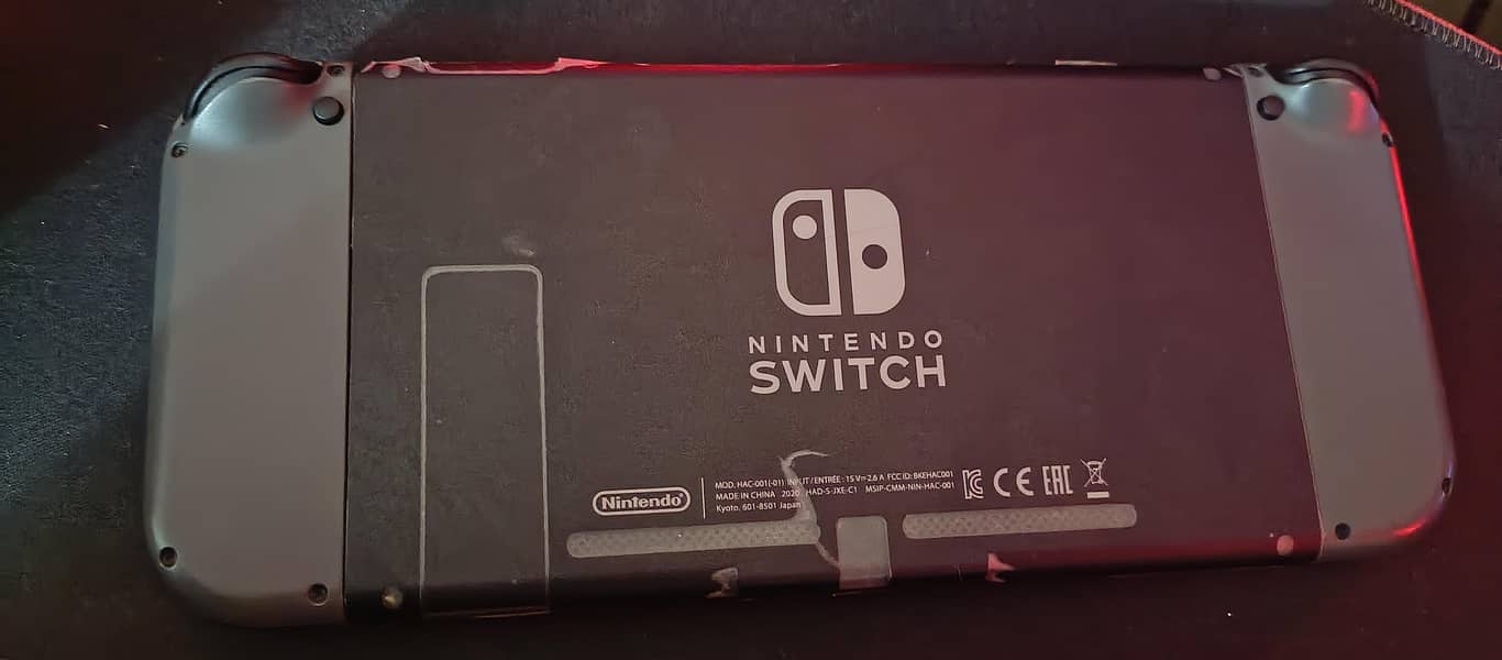 Nintendo Switch V2 4