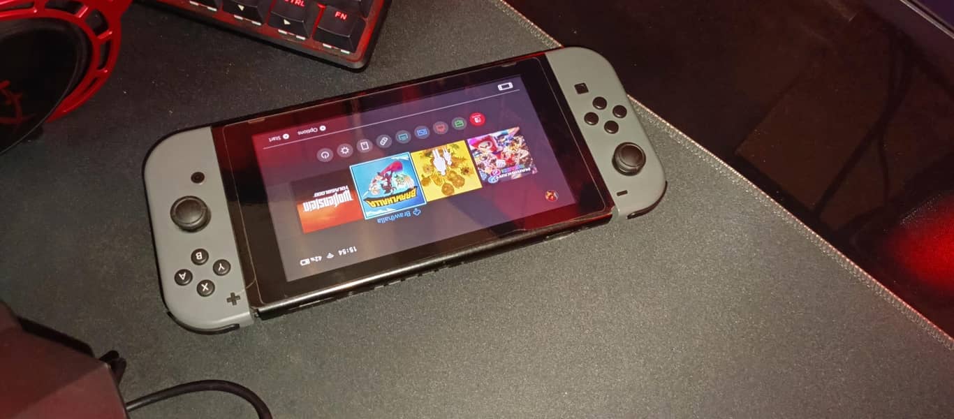 Nintendo Switch V2 7