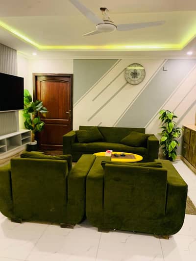 Daily Weekly Basis Rooms and Apartment Available For Rent in E-11 Islamabad