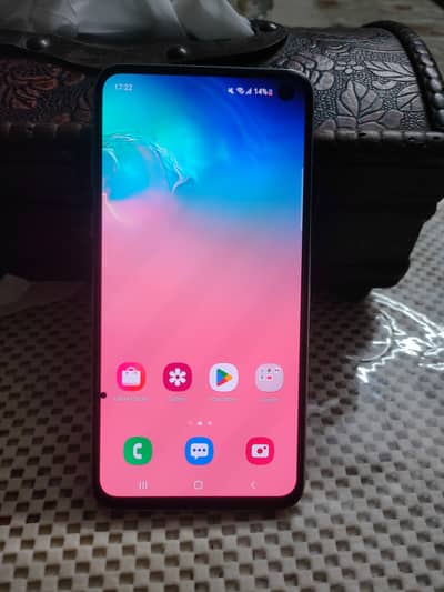 Samsung Galaxy S10e (6GB / 128GB) – Prism White