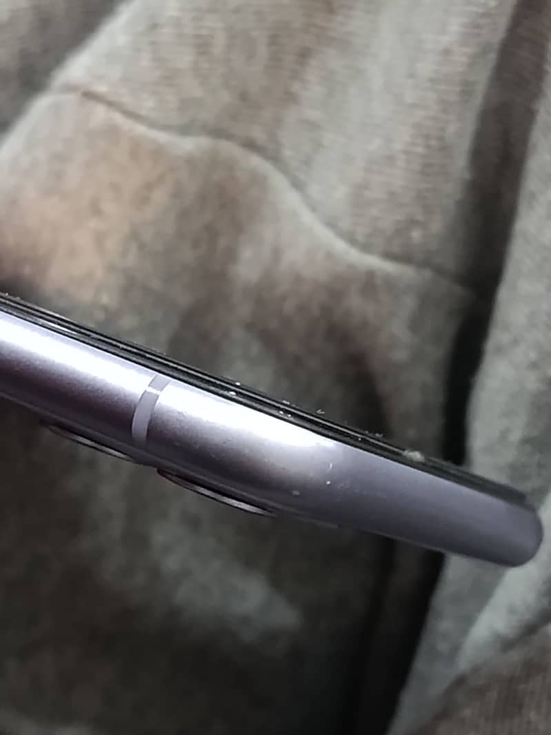 Apple iPhone 11 2