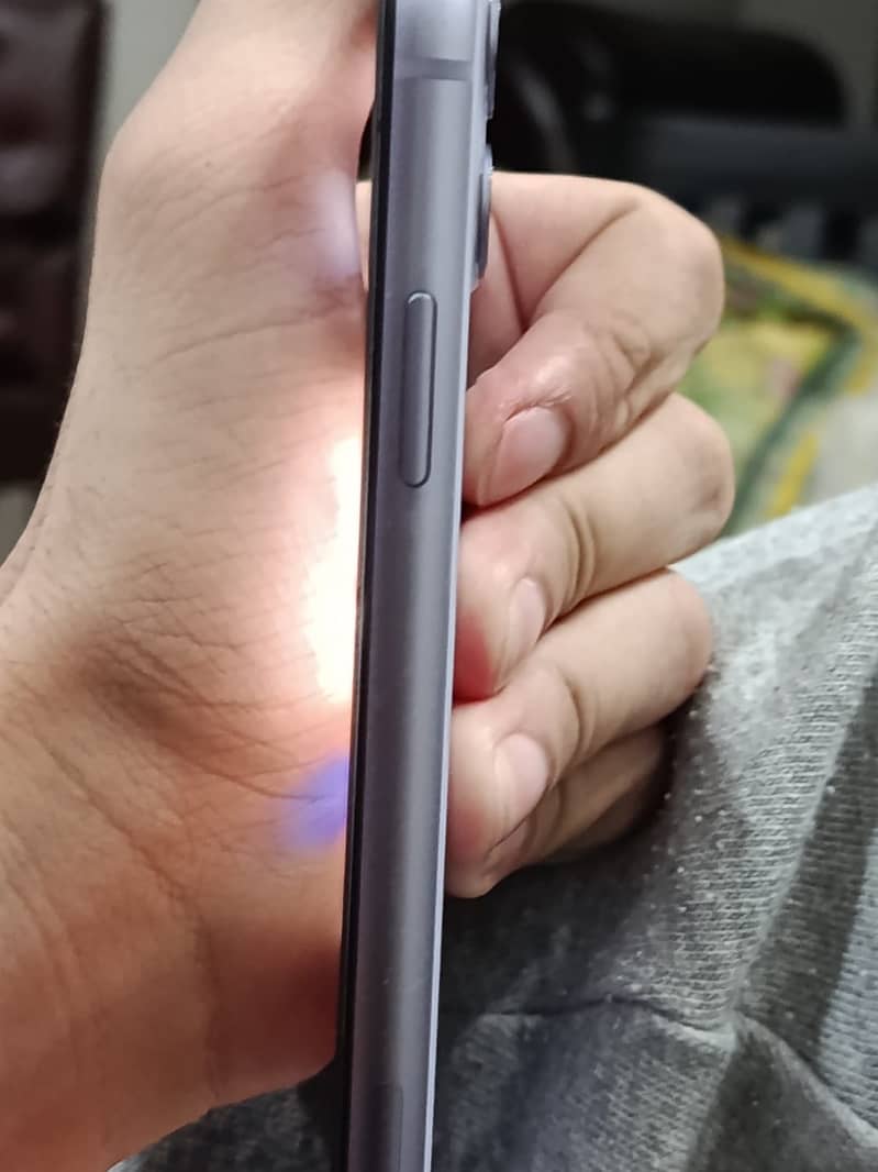 Apple iPhone 11 6