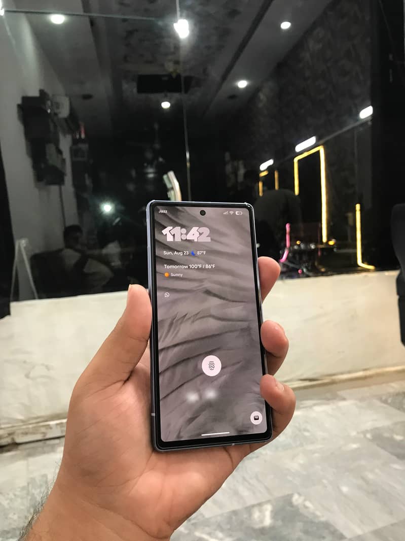 Google Pixel 7a 1