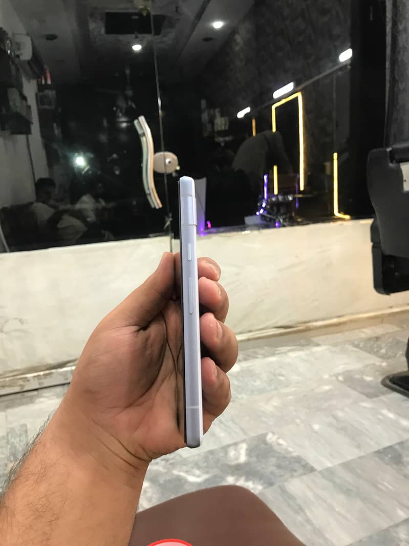 Google Pixel 7a 4