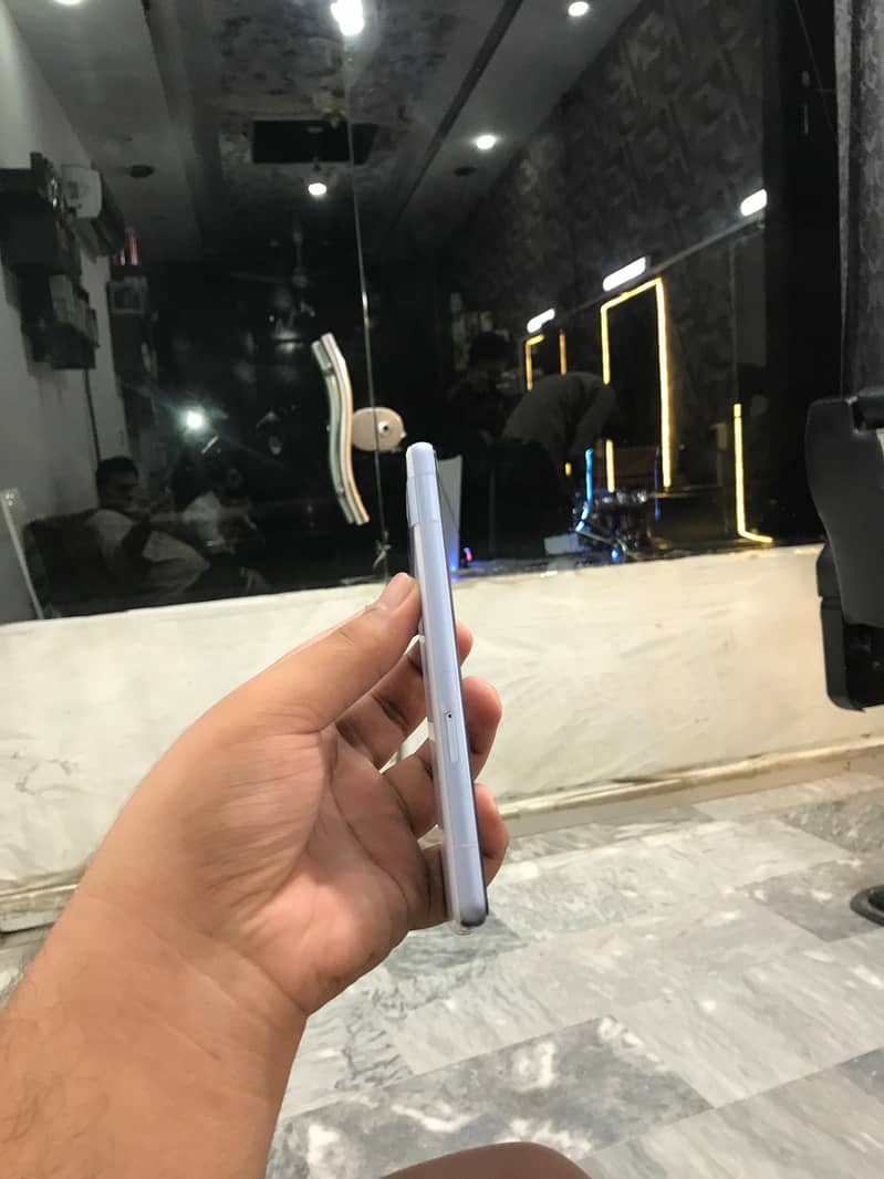 Google Pixel 7a 5