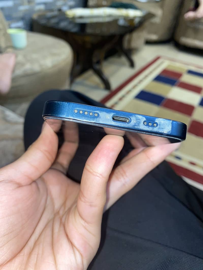 Apple iPhone 13 3