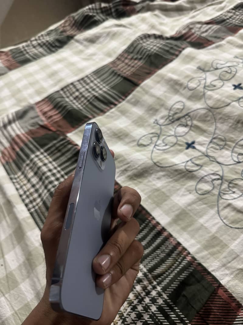 Apple iPhone 13 Pro Max 3