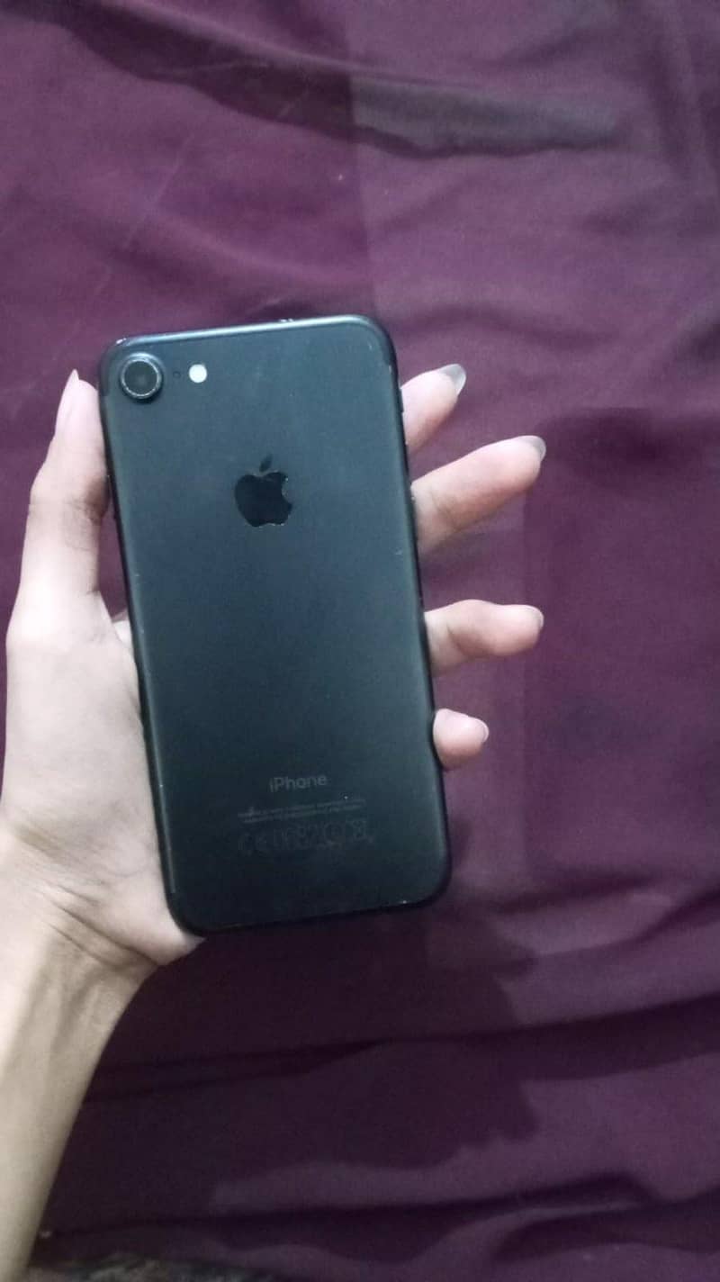 Apple iPhone 7 4