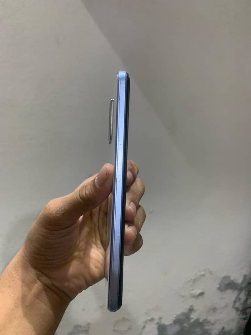 Mobile complete name??????. . 2