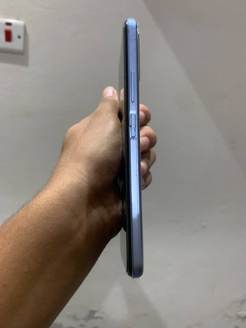 Mobile complete name??????. . 4