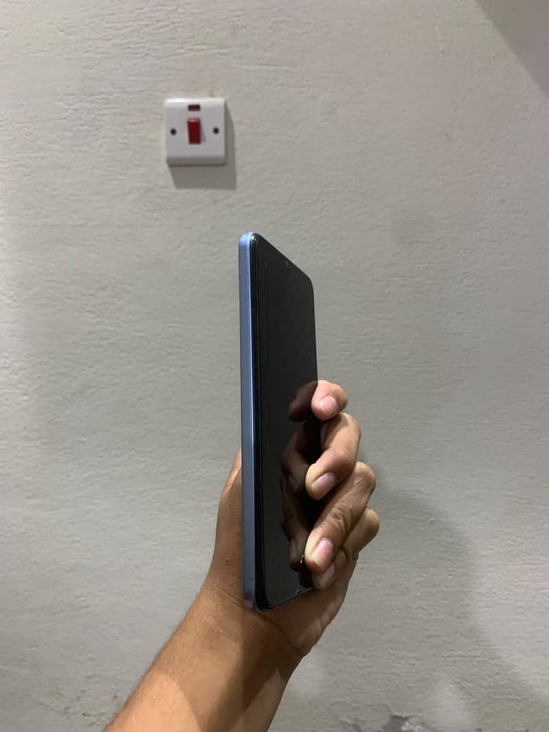 Mobile complete name??????. . 5