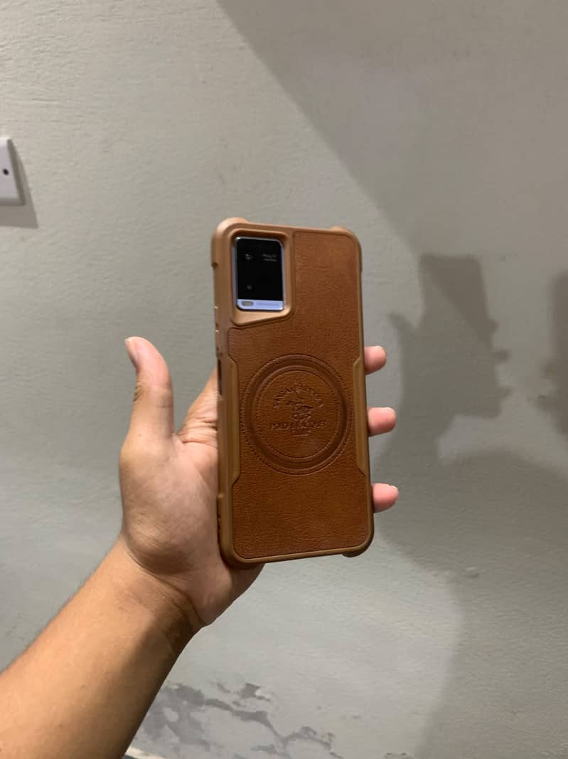 Mobile complete name??????. . 6
