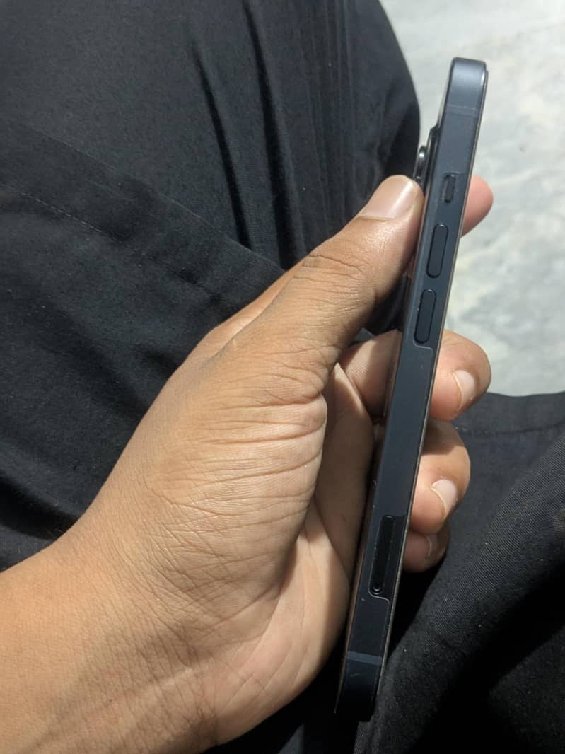 Apple iPhone 13 100 battery health 4
