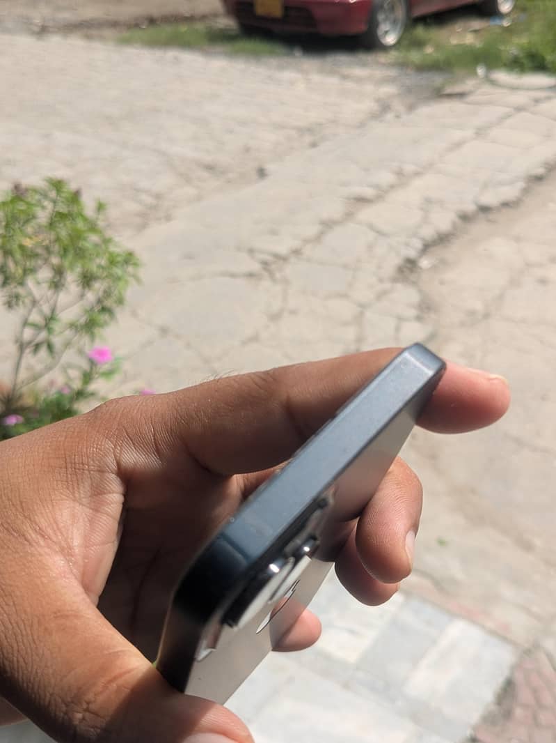 Apple iPhone 13 100 battery health 7