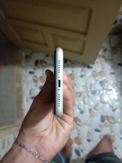 Apple iPhone XR