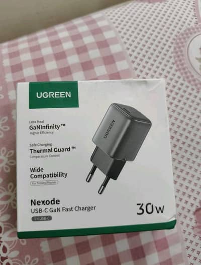 UGREEN 30W GaN Charger