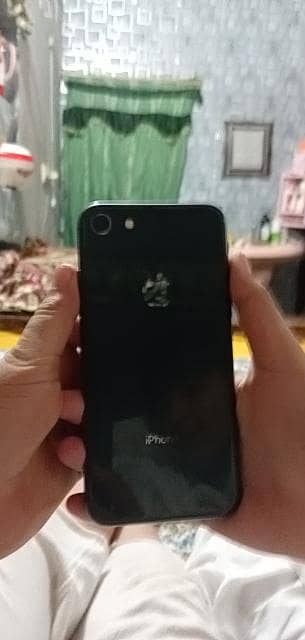 Apple iPhone 8