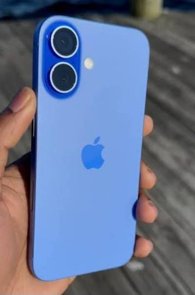 Apple iPhone 16