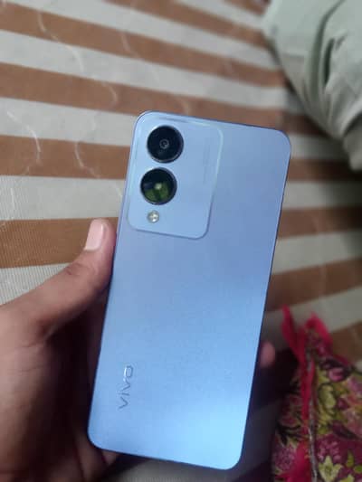 Vivo Y17s