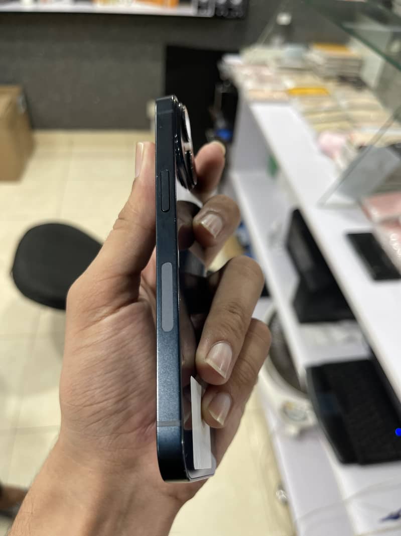 iPhone 14 jv 3