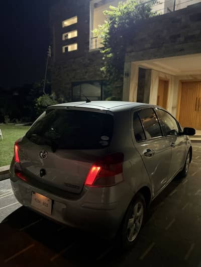 Toyota Vitz 2009/13 Semi hybrid