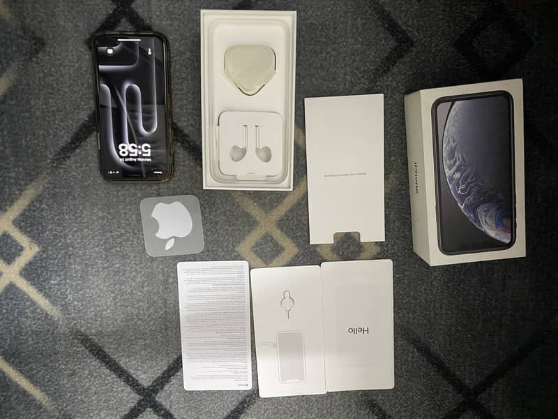 Apple iPhone XR 0