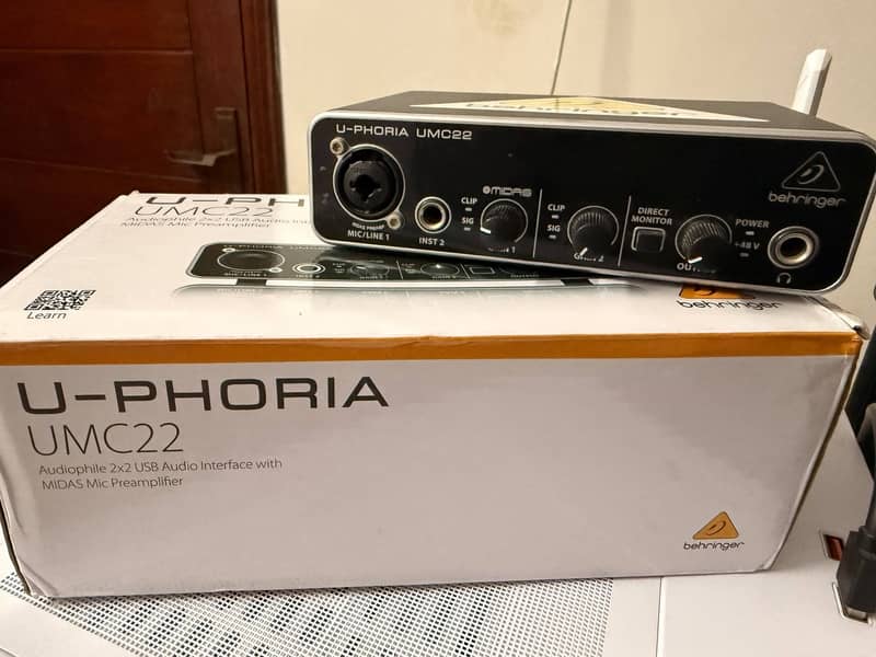 Behringer UMC22 USB Audio Interface 5