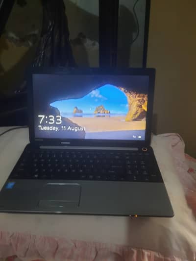 Toshiba laptop core i3 4th generation