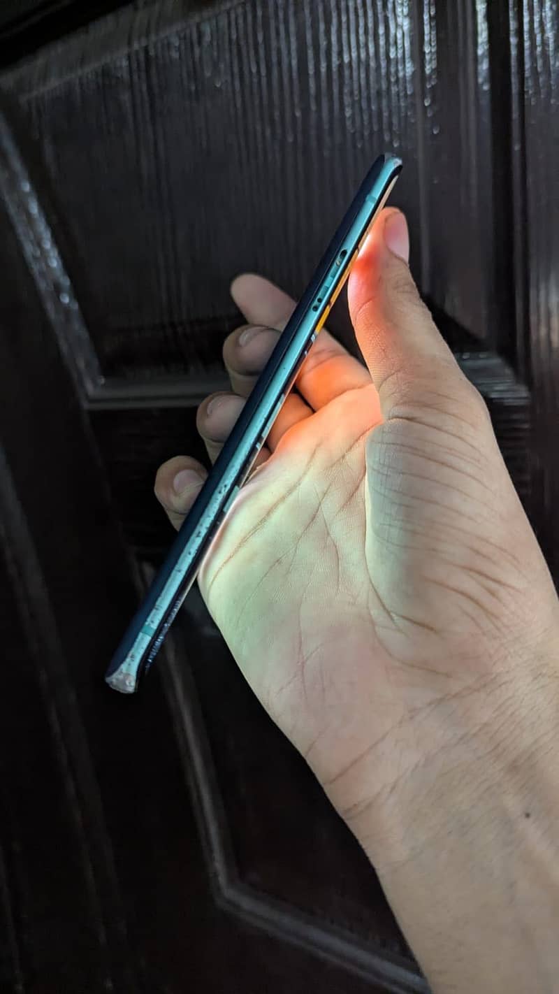 One Plus 8 5g 4